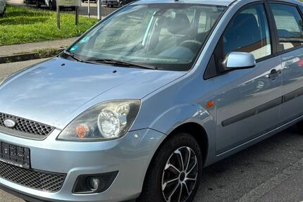 Ford Fiesta 191.597 km 1.950 € Waiblingen 71334