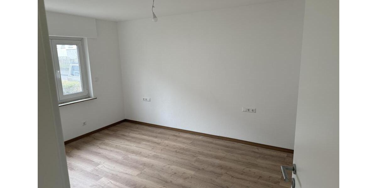 Erdgeschoßwohnung Ludwigsburg Eglosheim - 3 Zimmer, 68 m&sup2;, 1.200&euro; | Angebot:24731373