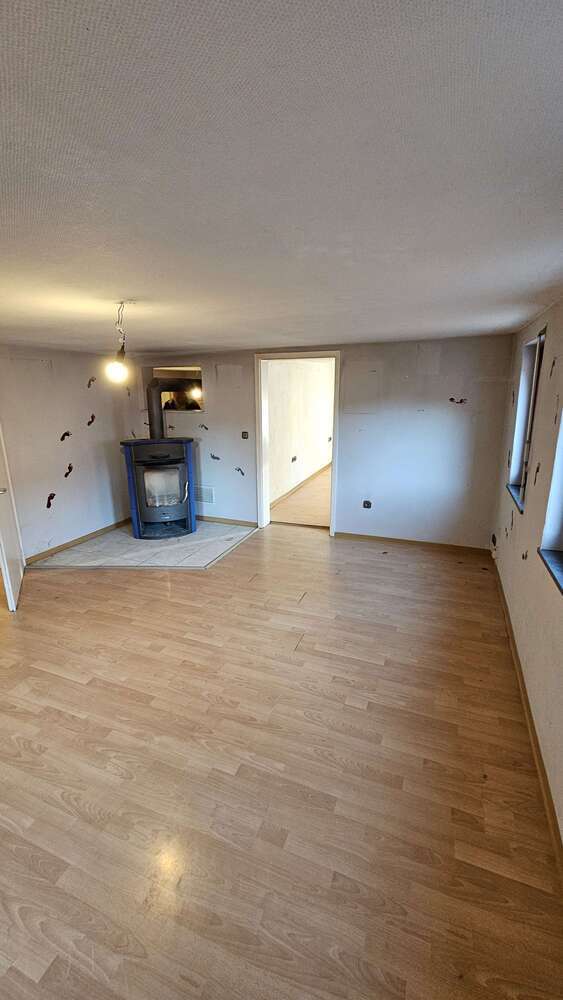 Haus zum Mieten in Mühlacker 1.950 € 252 m²