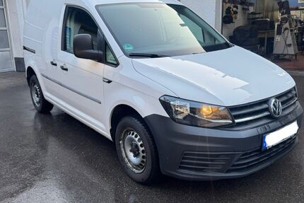 VW Caddy 144.041 km 9.399 &euro; Stuttgart 70176