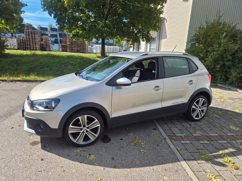 VW Polo 44.450 km 8.400 € Reutlingen/ Degerschlacht 72768