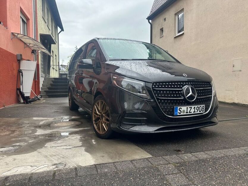 V 300