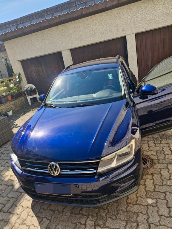 VW Tiguan 174.228 km 16.100 € Renningen 71272