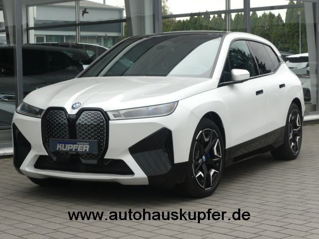 BMW iX 6.720 km 67.900 &euro; Vaihingen / Enz 71665