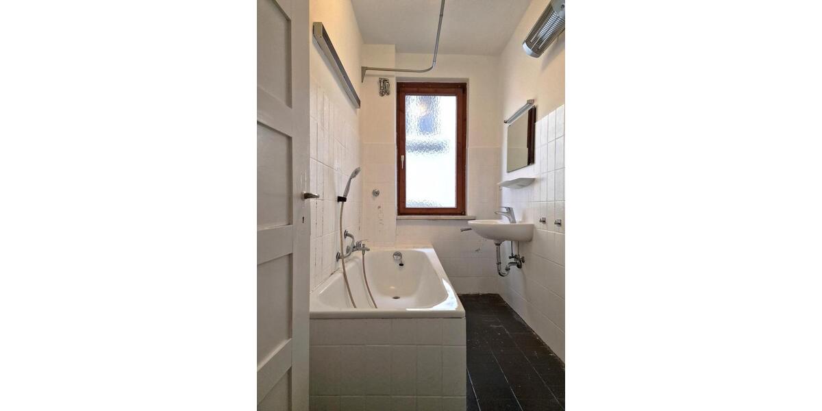 Etagenwohnung Stuttgart Bopser - 3 Zimmer, 72 m&sup2;, 1.100&euro; | Angebot:24447762