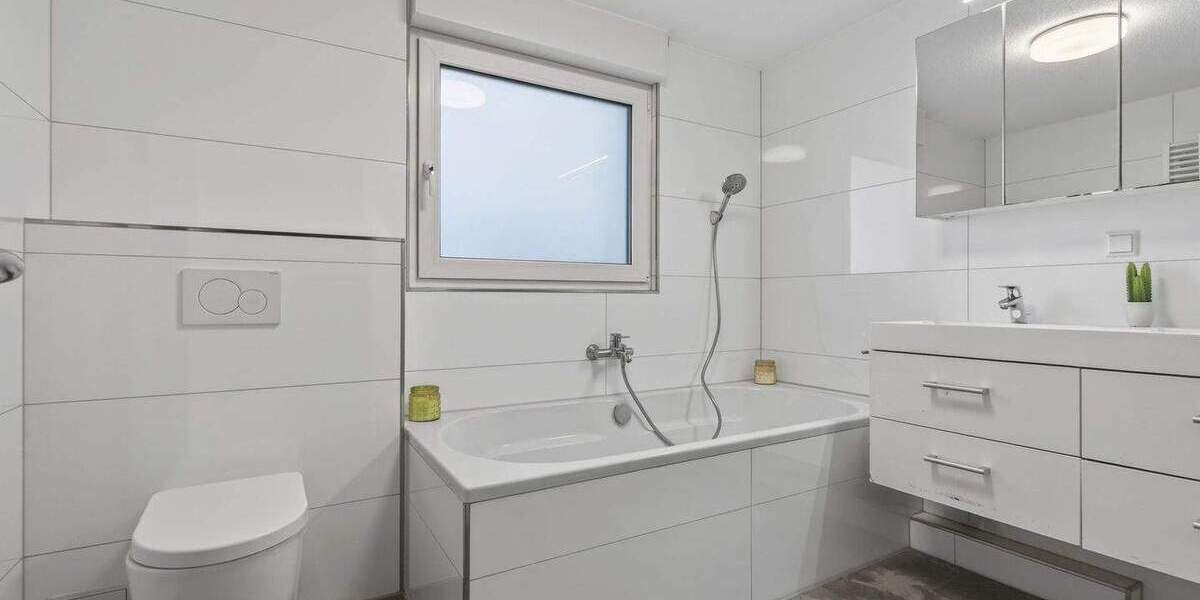 Mehrfamilienhaus, Wohnhaus Pforzheim Südoststadt - 8 Zimmer, 221 m&sup2;, 899.000&euro; | Angebot:25909413