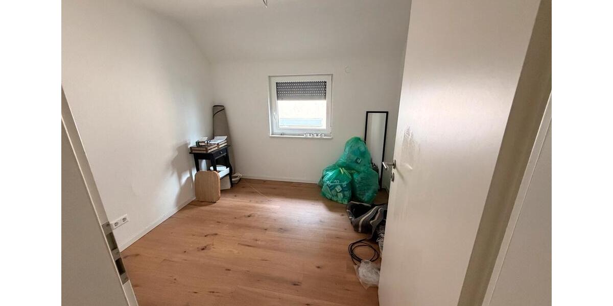 Etagenwohnung Stuttgart Zuffenhausen - 4 Zimmer, 86 m&sup2;, 1.400&euro; | Angebot:27591603