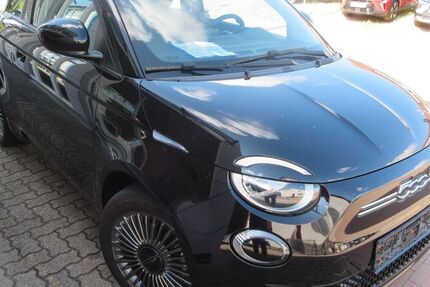 Fiat 500e 5.900 km 17.800 &euro; Niefern-Öschelbronn 75223