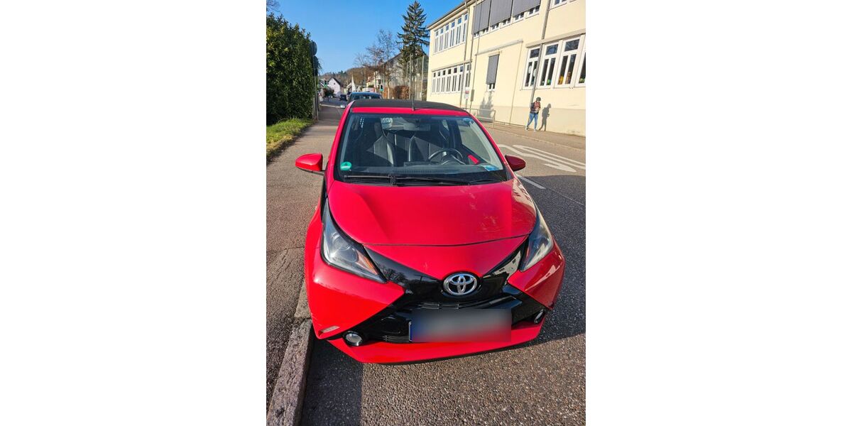 Toyota Aygo (X) 155.000 km 3.395 &euro; Esslingen 73732
