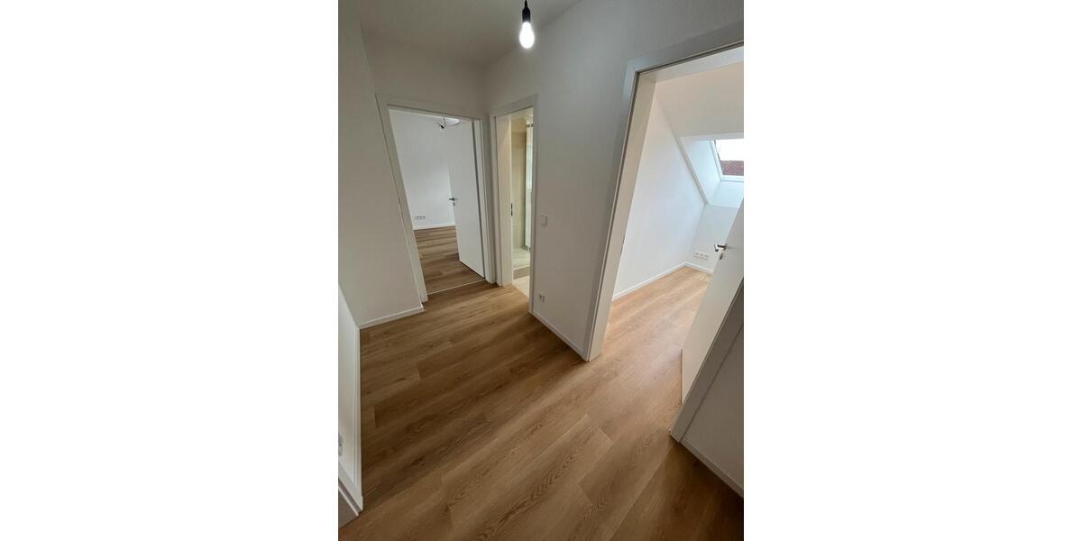 Dachgeschoßwohnung Kornwestheim - 3 Zimmer, 55 m&sup2;, 1.100&euro; | Angebot:27591475