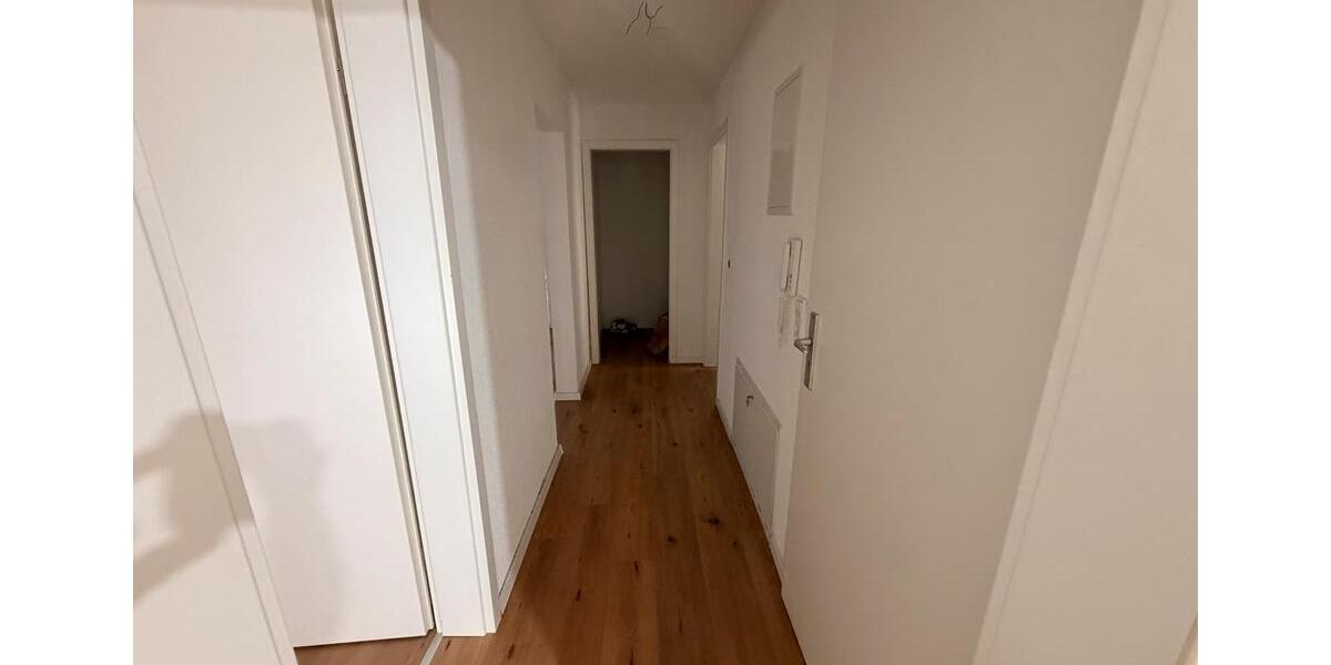 Etagenwohnung Stuttgart Zuffenhausen - 4 Zimmer, 86 m&sup2;, 1.400&euro; | Angebot:27591603