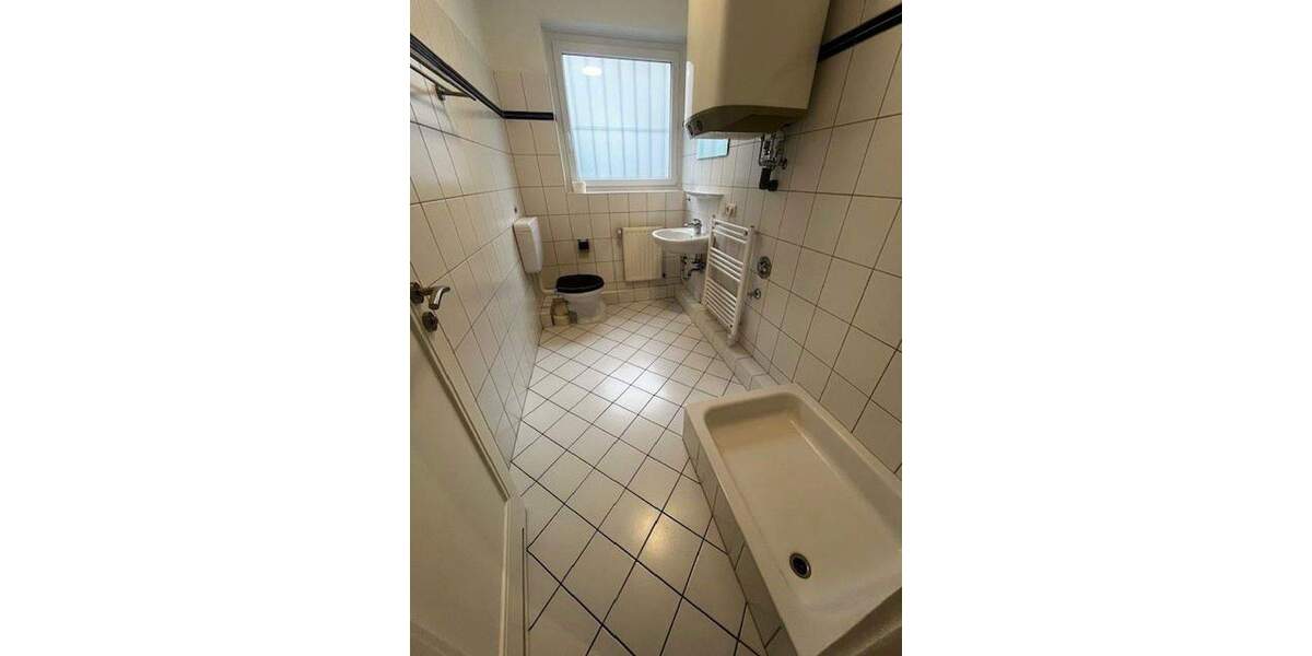 Etagenwohnung Stuttgart Mitte - 3 Zimmer, 80 m&sup2;, 1.350&euro; | Angebot:24858246