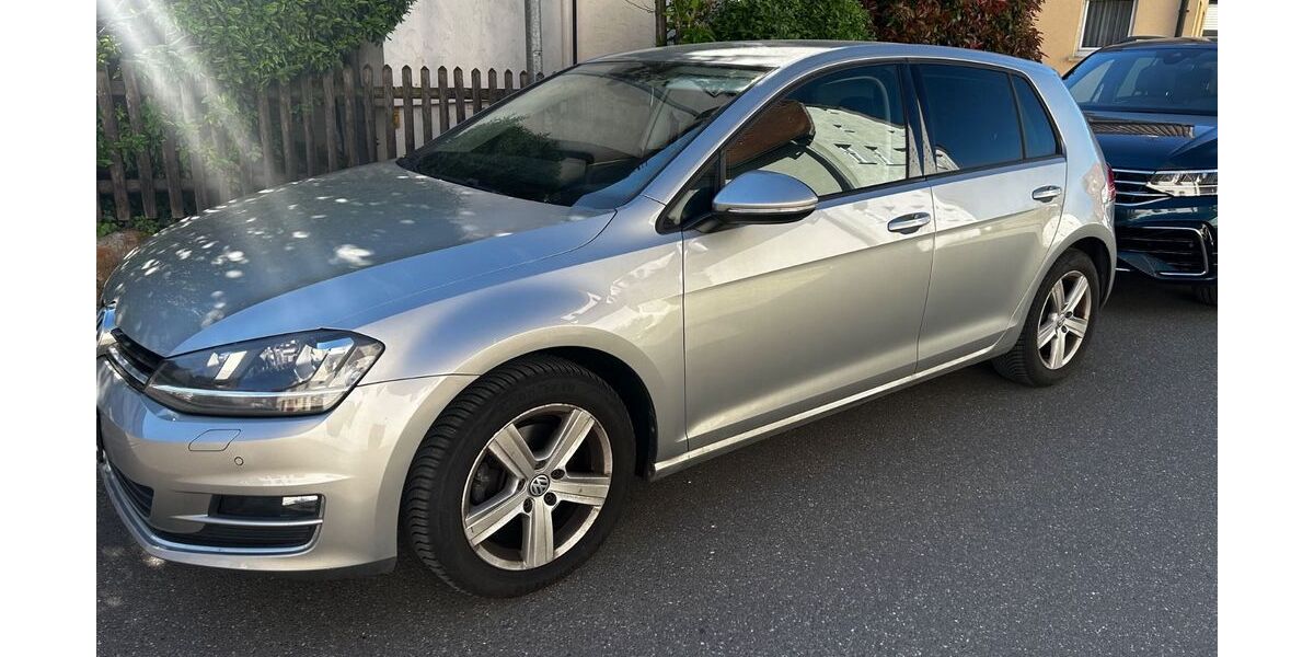 VW Golf 129.000 km 9.200 &euro; Wendlingen 73240