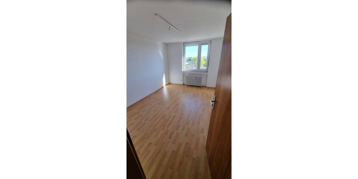 Etagenwohnung Kornwestheim - 3 Zimmer, 84 m&sup2;, 312.000&euro; | Angebot:26343978