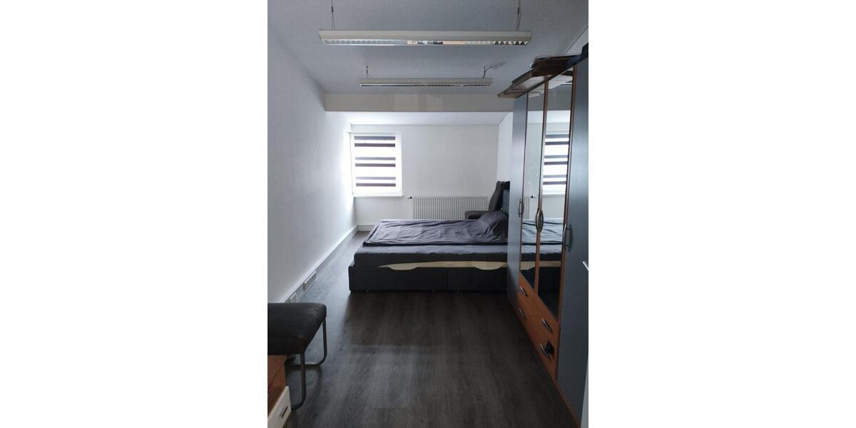 Etagenwohnung Vaihingen an der Enz - 4 Zimmer, 126 m&sup2;, 1.000&euro; | Angebot:26006389