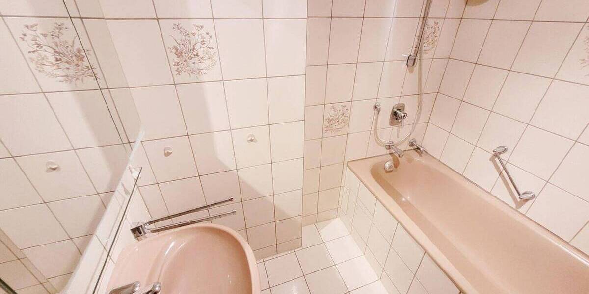 Etagenwohnung Stuttgart Rohracker - 2 Zimmer, 74 m&sup2;, 900&euro; | Angebot:23981721