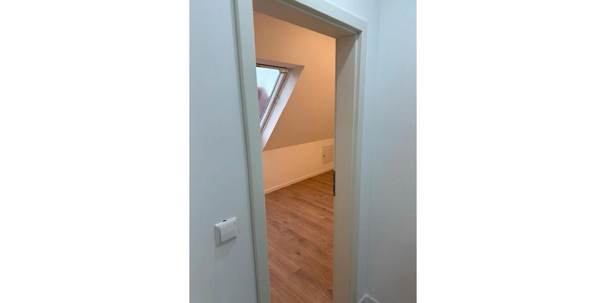 Dachgeschoßwohnung Rottenburg am Neckar - 3 Zimmer, 50 m&sup2;, 875&euro; | Angebot:26226342