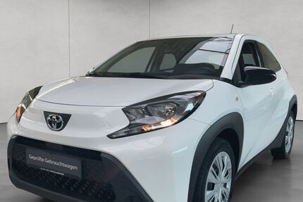 Toyota Aygo (X) 27.300 km 12.850 € Stuttgart 70469