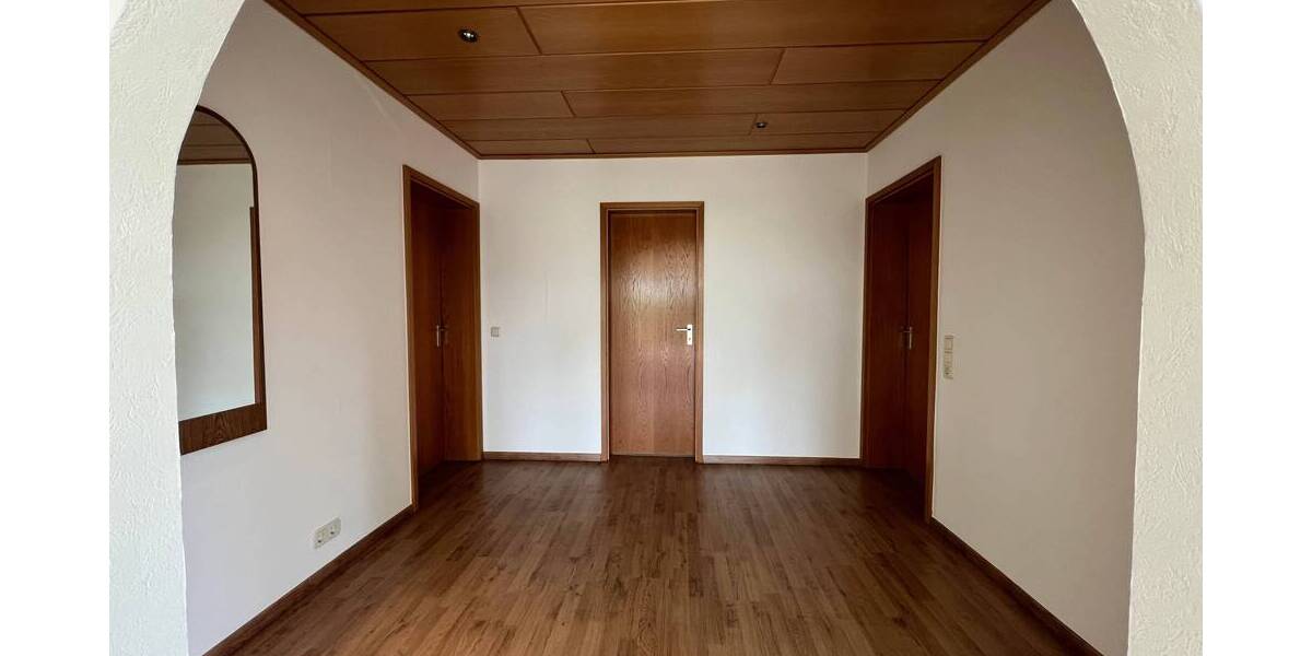 Mehrfamilienhaus, Wohnhaus Schwieberdingen - 8 Zimmer, 202 m&sup2;, 950.000&euro; | Angebot:25706113