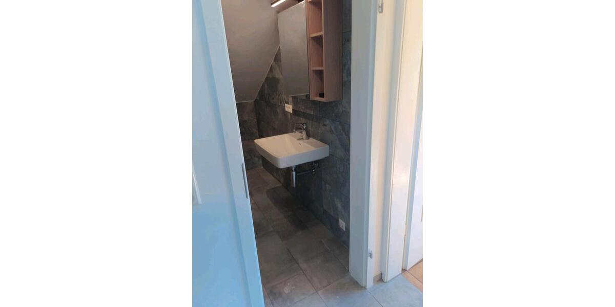 Dachgeschoßwohnung Esslingen am Neckar Pliensauvorstadt - 2.5 Zimmer, 44 m&sup2;, 840&euro; | Angebot:25839383