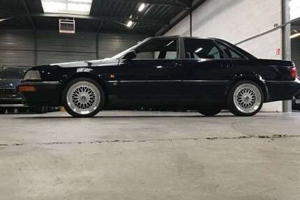 Audi V8