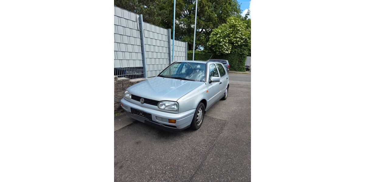 VW Golf 92.560 km 7.000 &euro; Kernen 71394