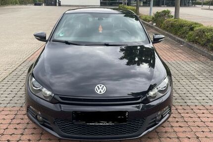 VW Scirocco 147.400 km 10.400 &euro; Stuttgart 70188