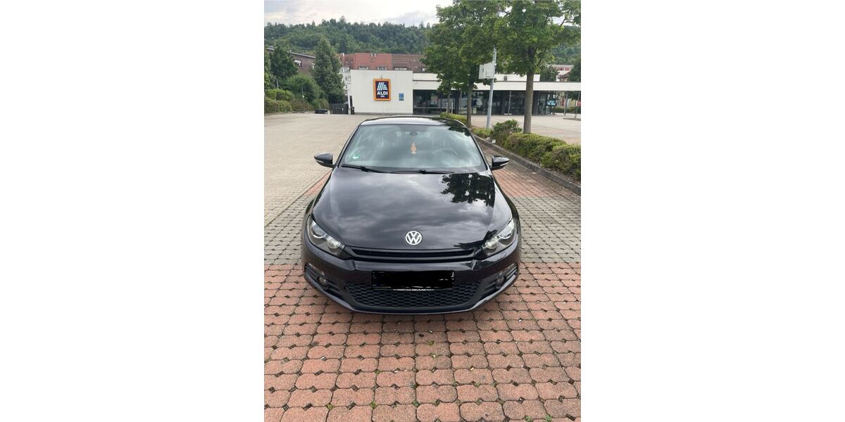 VW Scirocco 147.400 km 10.400 &euro; Stuttgart 70188