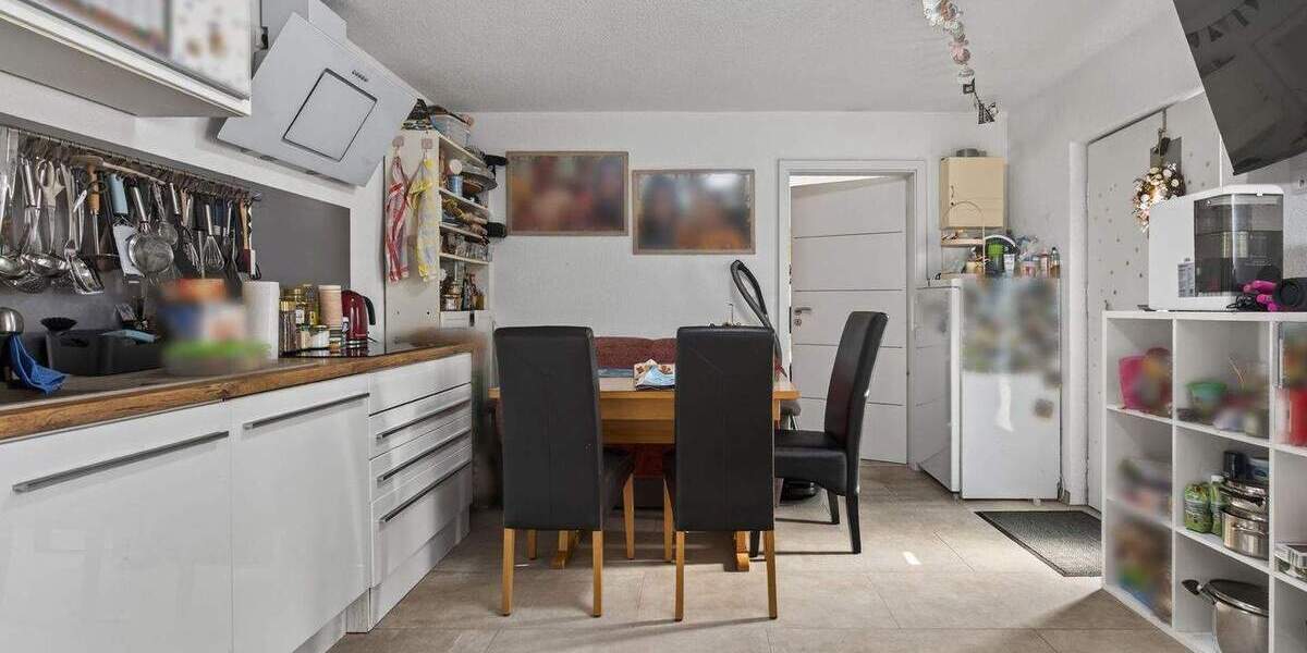 Mehrfamilienhaus, Wohnhaus Pforzheim Südoststadt - 8 Zimmer, 221 m&sup2;, 899.000&euro; | Angebot:25909413