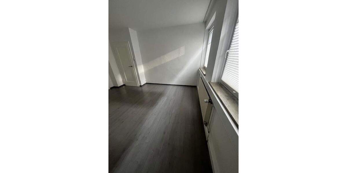 Etagenwohnung Stuttgart Mitte - 3 Zimmer, 80 m&sup2;, 1.350&euro; | Angebot:24858246