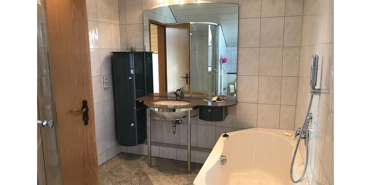 Maisonettenwohnung Sindelfingen Eichholz - 3.5 Zimmer, 93 m&sup2;, 1.350&euro; | Angebot:27625181