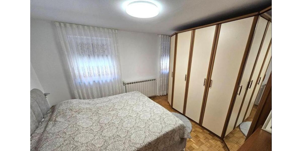 Einfamilienhaus Metzingen - 4 Zimmer, 100 m&sup2;, 540.000&euro; | Angebot:23427031