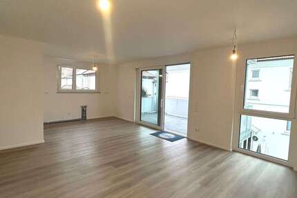 Wohnung Fellbach - 3 Zimmer, 73 m&sup2;, 1.600&euro; | Angebot:26688677