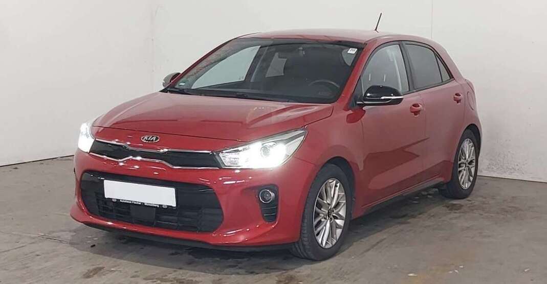 Kia Rio 139.000 km 9.490 € Waldenbuch 71111