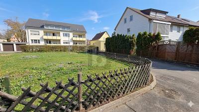 ATTRAKTIV TEILERSCHLOSSEN MIT 3 GARAGEN - Grundstück Korntal-Münchingen Münchingen | Angebot:27221329