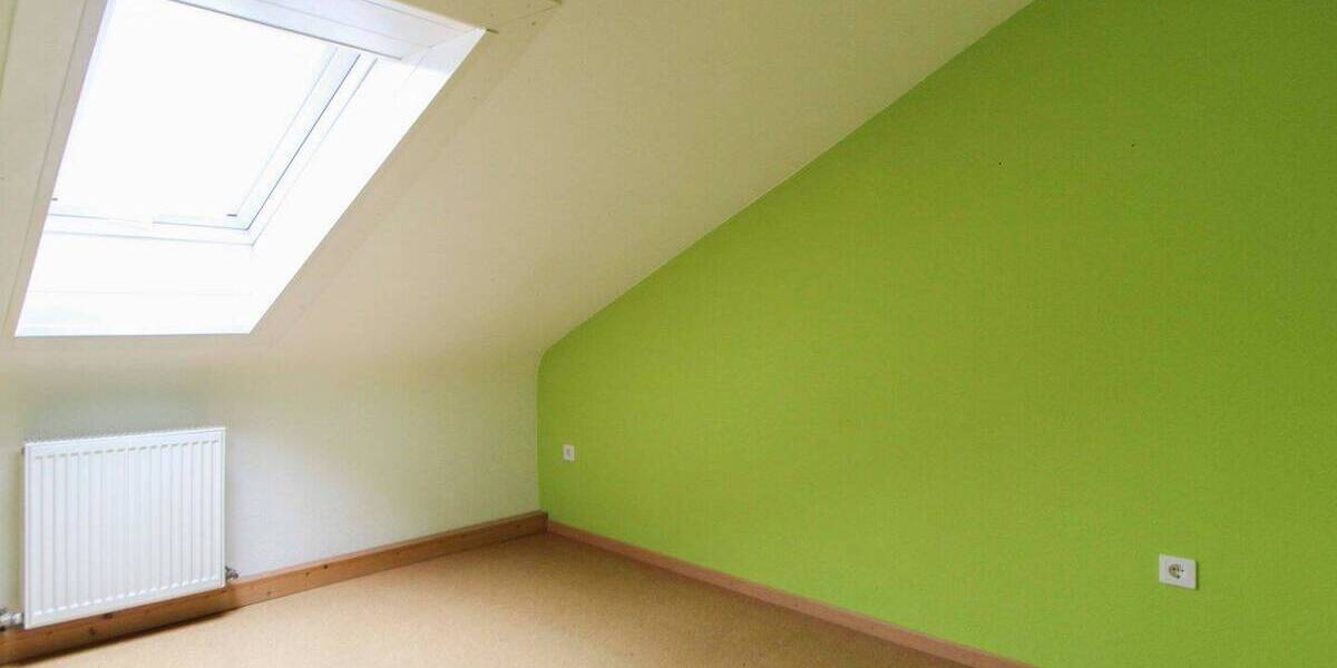 Reihenmittelhaus Stuttgart Steckfeld - 9 Zimmer, 208 m&sup2;, 765.000&euro; | Angebot:26673990