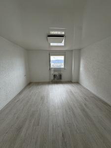 EXCLUSIV FÜR 4ER WG - PREIS JE ZIMMER! - Etagenwohnung Leonberg | Angebot:25448721