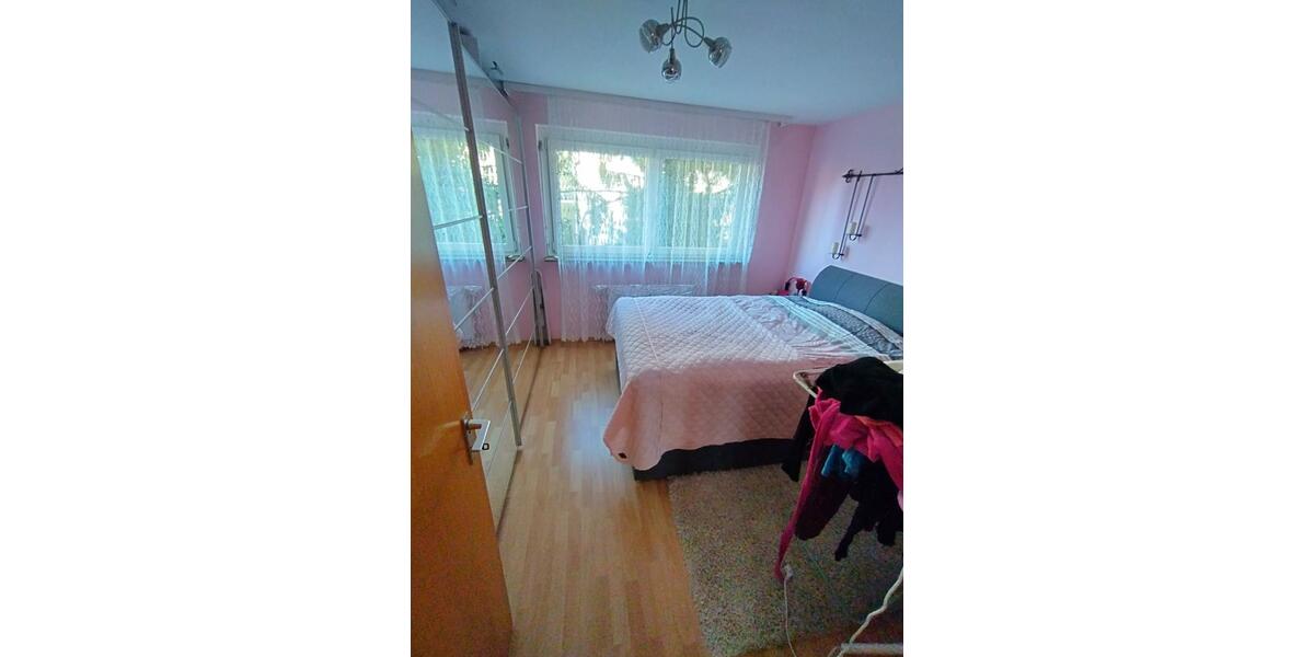 Etagenwohnung Esslingen am Neckar Pliensauvorstadt - 2 Zimmer, 47 m&sup2;, 170.000&euro; | Angebot:24742898