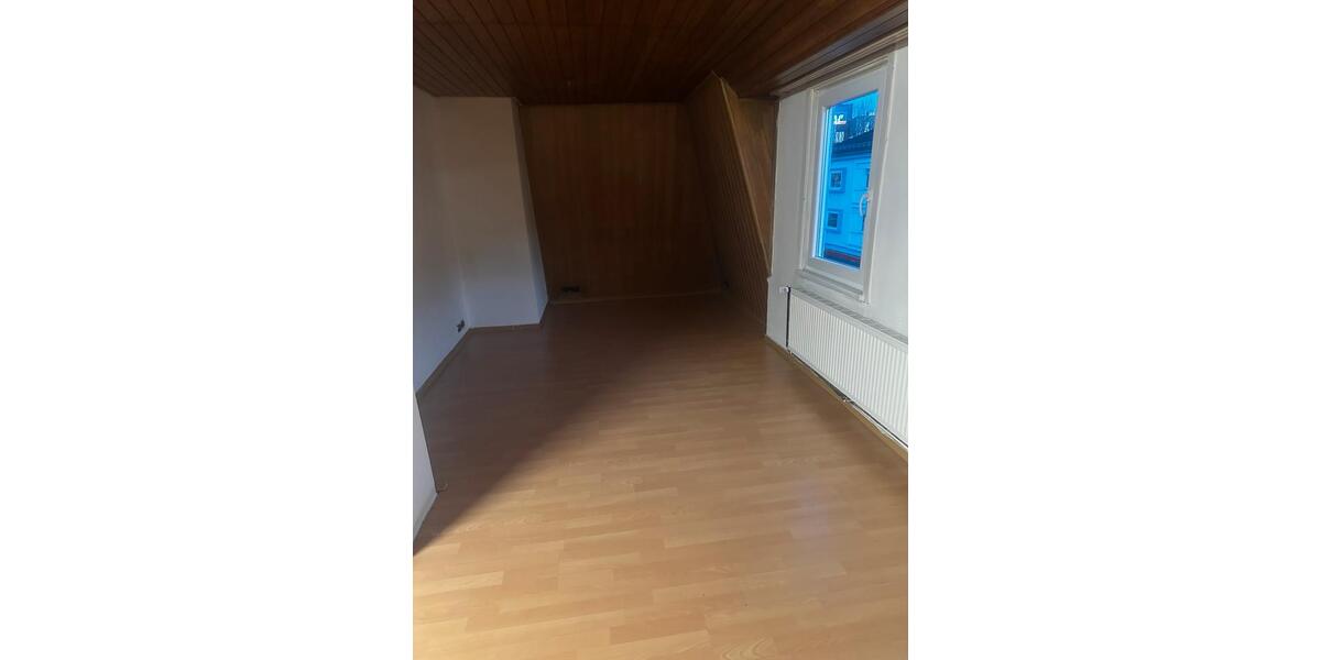 Dachgeschoßwohnung Sindelfingen - 3 Zimmer, 70 m&sup2;, 1.190&euro; | Angebot:24441407