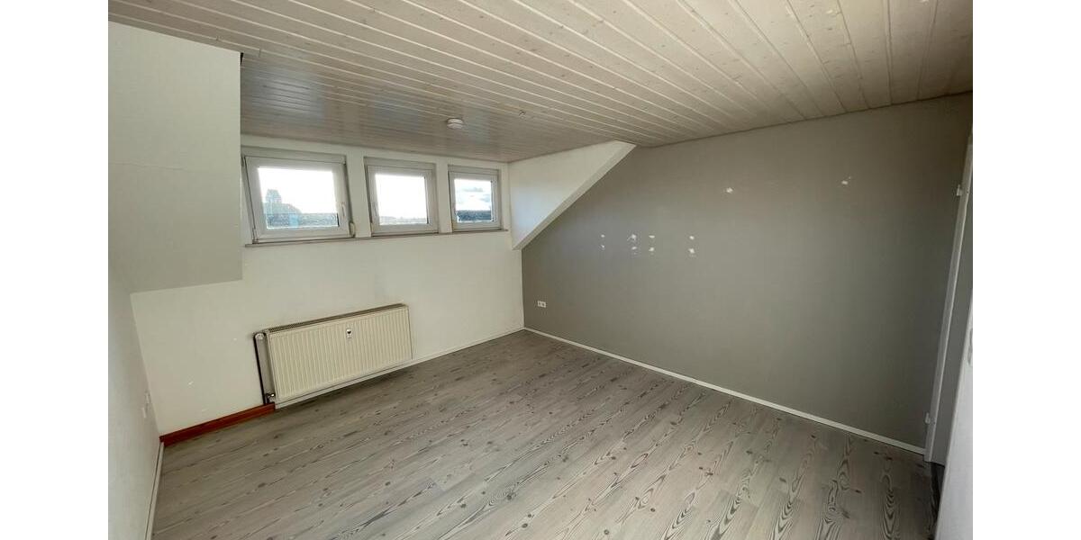 Etagenwohnung Rottenburg am Neckar - 3 Zimmer, 70 m&sup2;, 820&euro; | Angebot:24831877