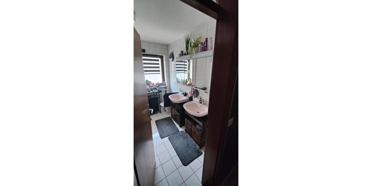 Etagenwohnung Reutlingen Sondelfingen - 3 Zimmer, 90 m&sup2;, 1.270&euro; | Angebot:27625162