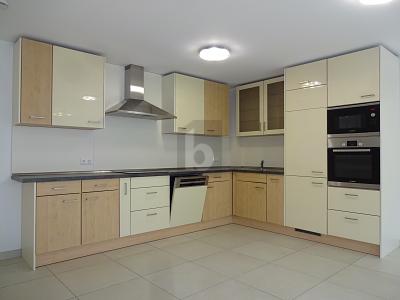 RUHIG UND HELL MIT SONNIGER TERRASSE UND GARTEN - Erdgeschoßwohnung Leinfelden-Echterdingen Echterdingen | Angebot:24698121