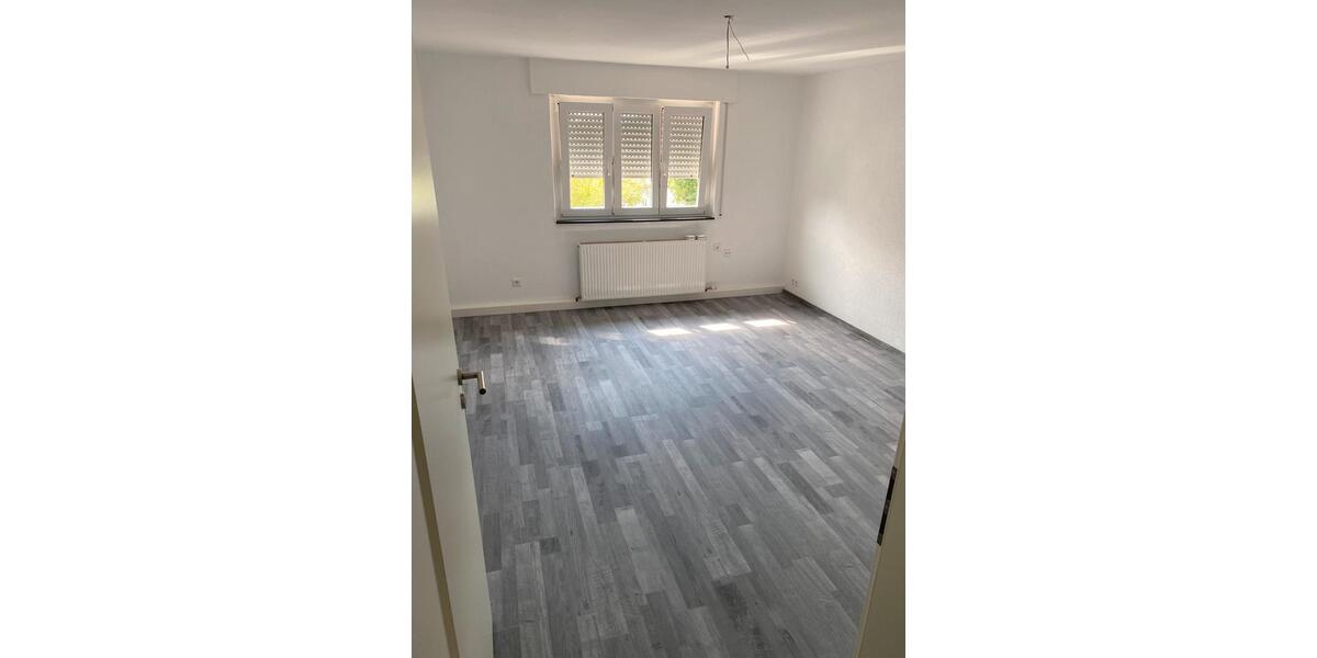 Etagenwohnung Ludwigsburg Eglosheim - 3 Zimmer, 64 m&sup2;, 1.100&euro; | Angebot:25977699