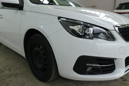 Peugeot 308 59.500 km 13.799 € Metzingen 72555