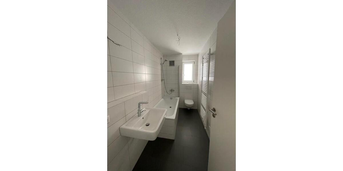Erdgeschoßwohnung Esslingen am Neckar - 2 Zimmer, 72 m&sup2;, 1.051&euro; | Angebot:26367538