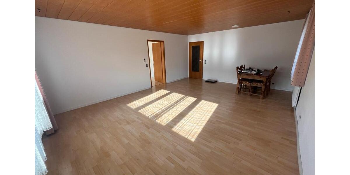 Erdgeschoßwohnung Esslingen am Neckar Oberesslingen - 3 Zimmer, 80 m&sup2;, 1.000&euro; | Angebot:24838098
