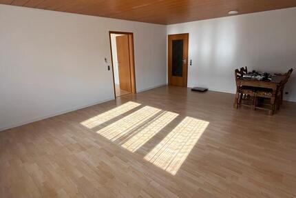 Wohnung Esslingen am Neckar Oberesslingen - 3 Zimmer, 80 m&sup2;, 1.000&euro; | Angebot:24838098