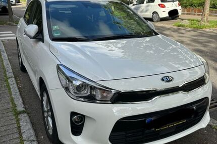 Kia Rio 68.000 km 11.600 € Reutlingen 72762