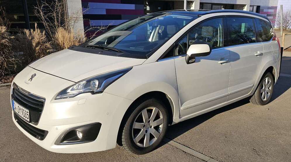 Peugeot 5008 147.000 km 10.299 € Nagold 72202
