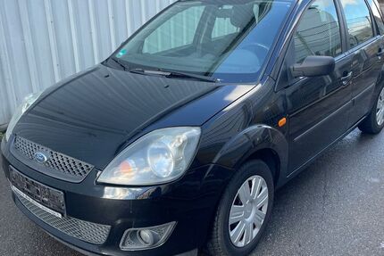 Ford Fiesta 86.000 km 2.690 &euro; Böblingen 71034